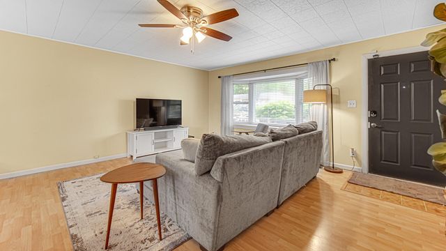 1708 Wood Street, Valparaiso, IN 46383