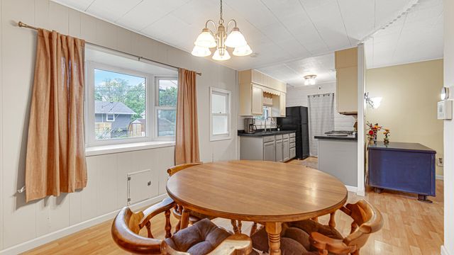 1708 Wood Street, Valparaiso, IN 46383