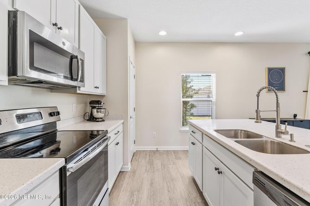 86230 CLOISTER Court, Yulee, FL 32097