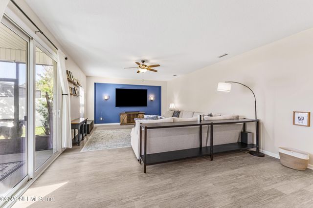 86230 CLOISTER Court, Yulee, FL 32097