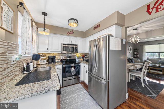 52 WYNMERE DR, Horsham, PA 19044