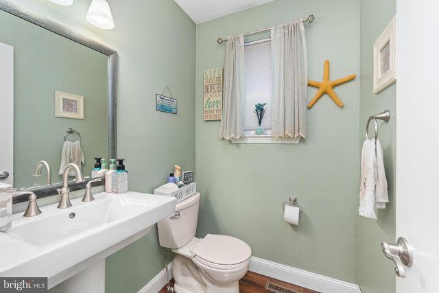 52 WYNMERE DR, Horsham, PA 19044