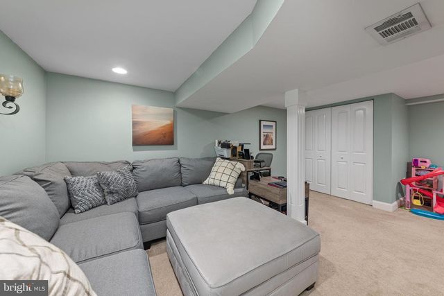 52 WYNMERE DR, Horsham, PA 19044
