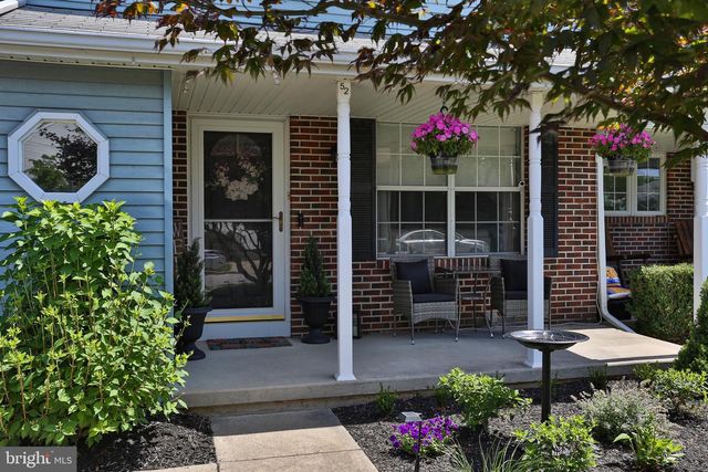 52 WYNMERE DR, Horsham, PA 19044