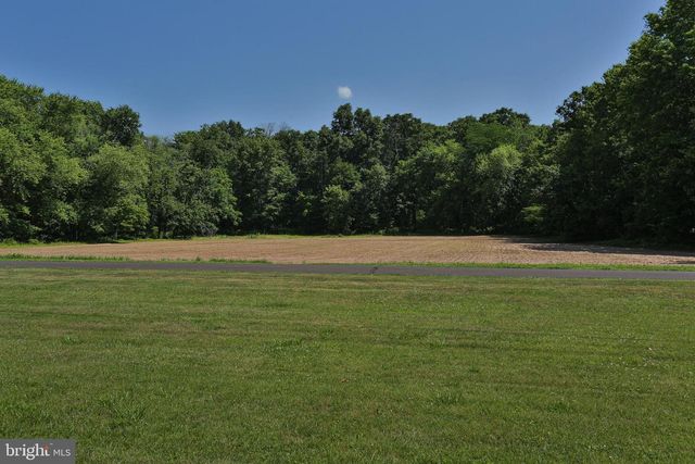 52 WYNMERE DR, Horsham, PA 19044