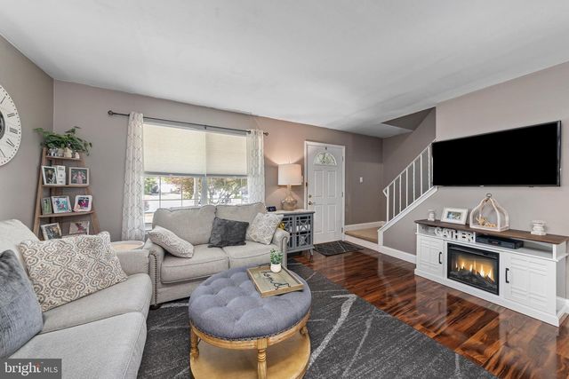 52 WYNMERE DR, Horsham, PA 19044