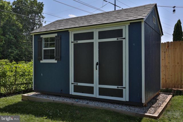 52 WYNMERE DR, Horsham, PA 19044