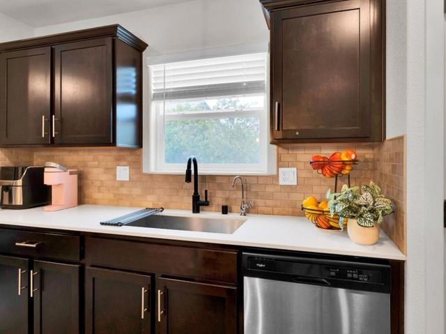 1672 Thistle Lane, Los Banos, CA 93635