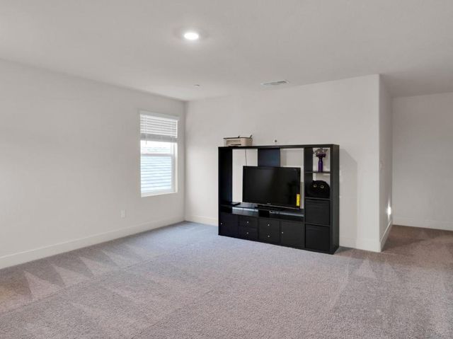 1672 Thistle Lane, Los Banos, CA 93635