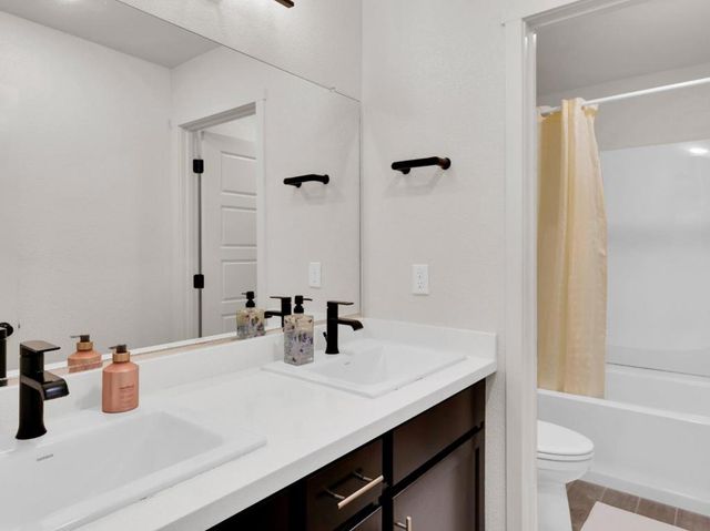 1672 Thistle Lane, Los Banos, CA 93635