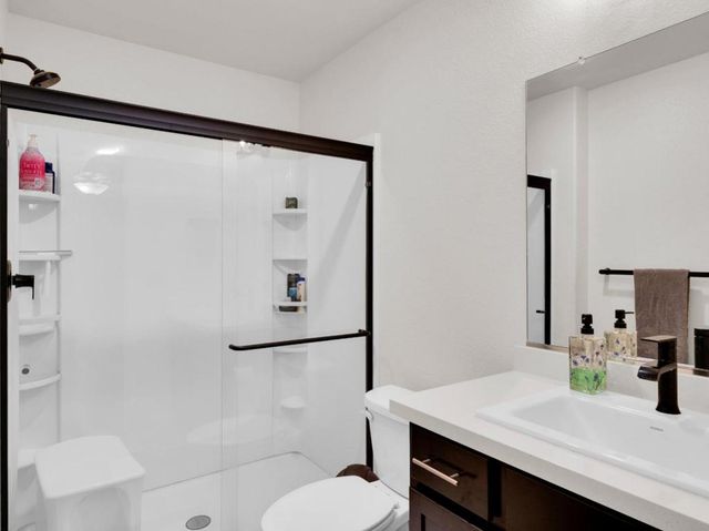 1672 Thistle Lane, Los Banos, CA 93635