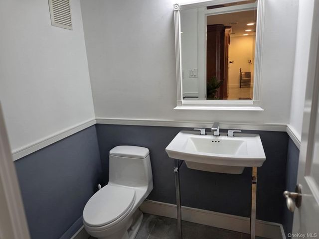 541 Cedarwood Drive, Cedarhurst, NY 11516