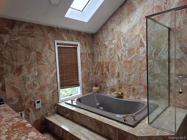 541 Cedarwood Drive, Cedarhurst, NY 11516