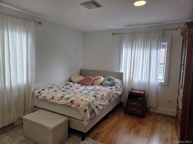 541 Cedarwood Drive, Cedarhurst, NY 11516