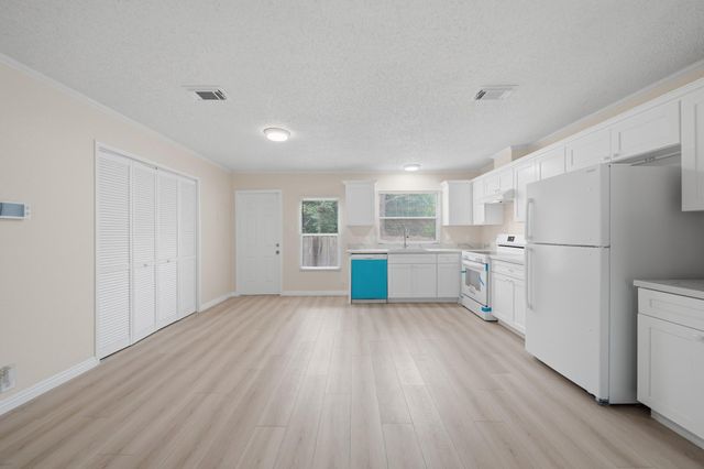 11730 Greenglen Drive, Houston, TX 77044