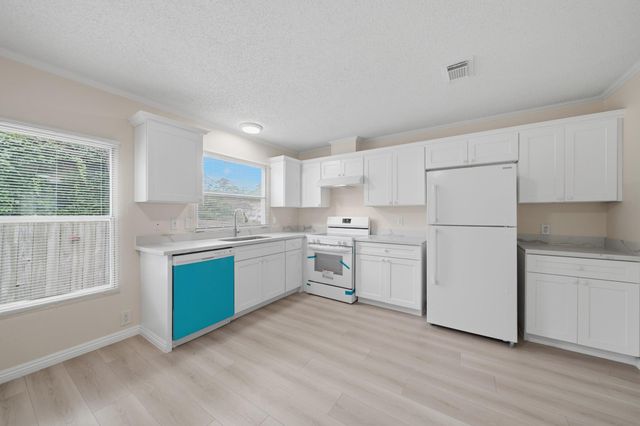 11730 Greenglen Drive, Houston, TX 77044