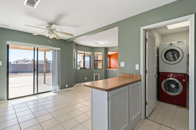 1700 Powder River Drive NE, Rio Rancho, NM 87144