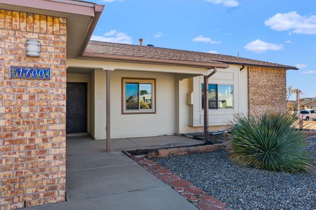 1700 Powder River Drive NE, Rio Rancho, NM 87144