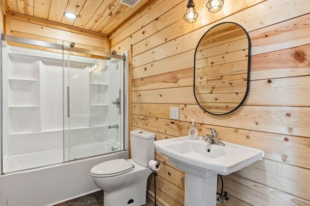 1700 Powder River Drive NE, Rio Rancho, NM 87144