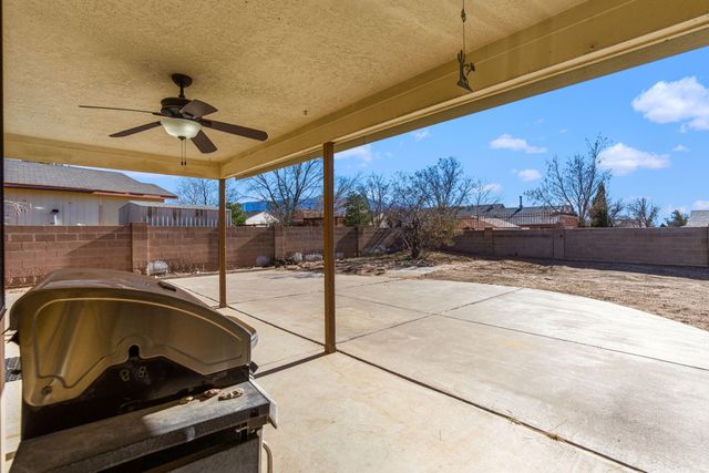 1700 Powder River Drive NE, Rio Rancho, NM 87144