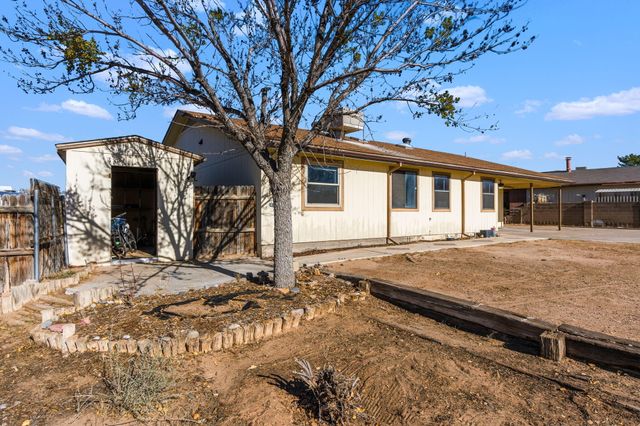 1700 Powder River Drive NE, Rio Rancho, NM 87144