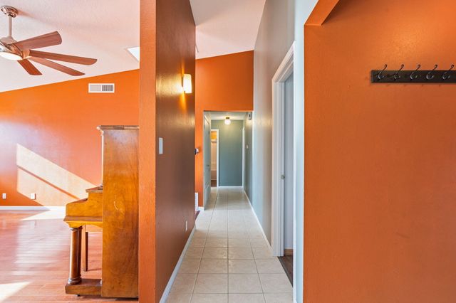 1700 Powder River Drive NE, Rio Rancho, NM 87144