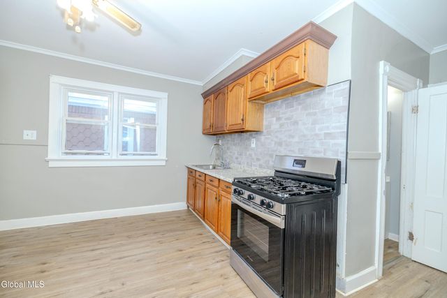 1712 Foster Avenue, Schenectady, NY 12308