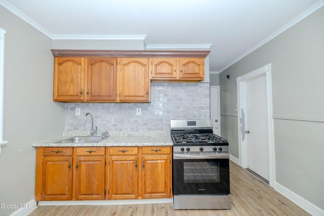 1712 Foster Avenue, Schenectady, NY 12308