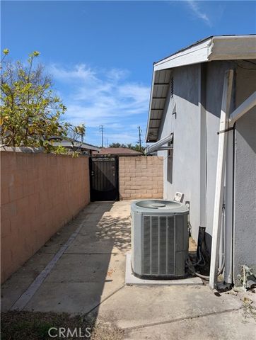 1019 S Shawnee Drive, Santa Ana, CA 92704