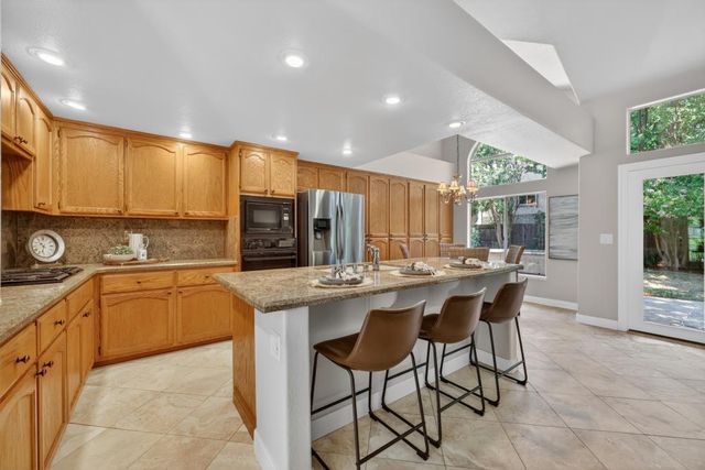 100 Bloomfield Way, Folsom, CA 95630