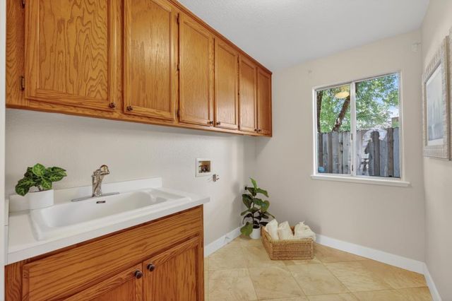 100 Bloomfield Way, Folsom, CA 95630