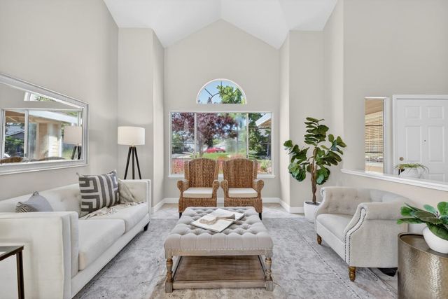 100 Bloomfield Way, Folsom, CA 95630