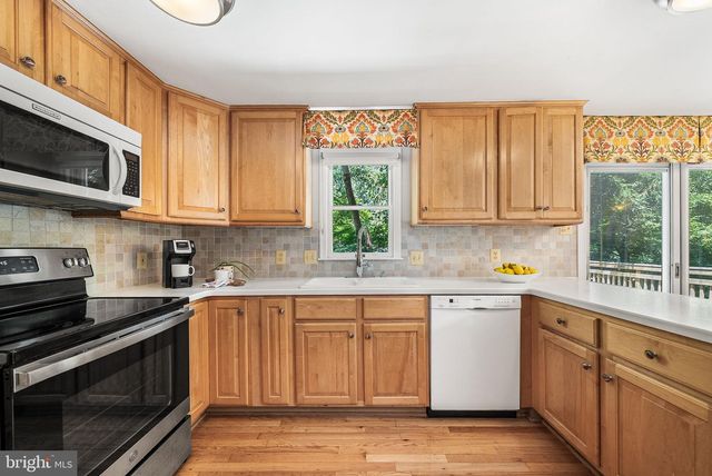 3843 30TH ST N, Arlington, VA 22207