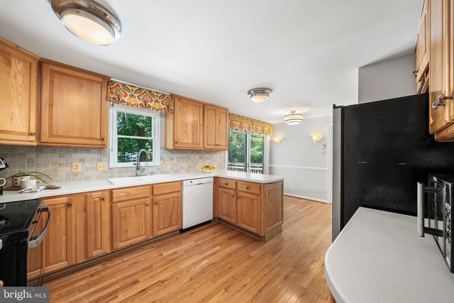 3843 30TH ST N, Arlington, VA 22207