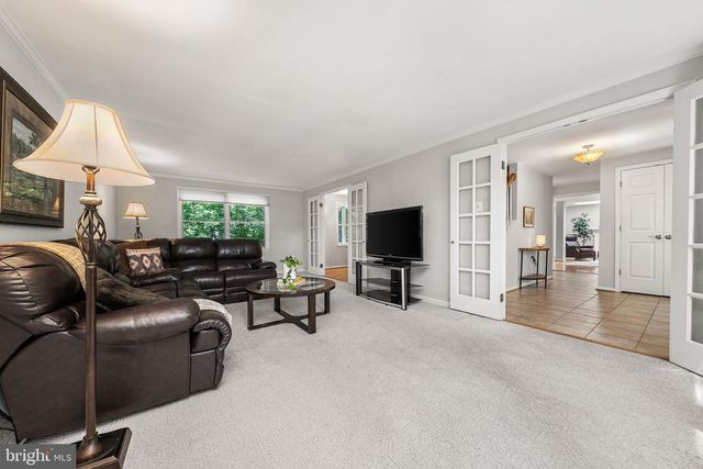 3843 30TH ST N, Arlington, VA 22207