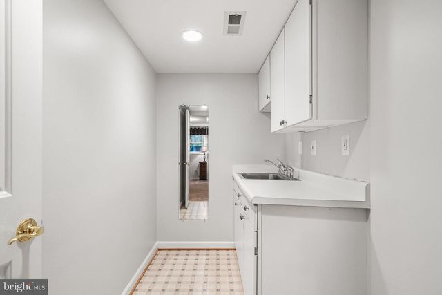 3843 30TH ST N, Arlington, VA 22207