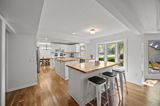 990 Venetian Way, Columbus, OH 43230