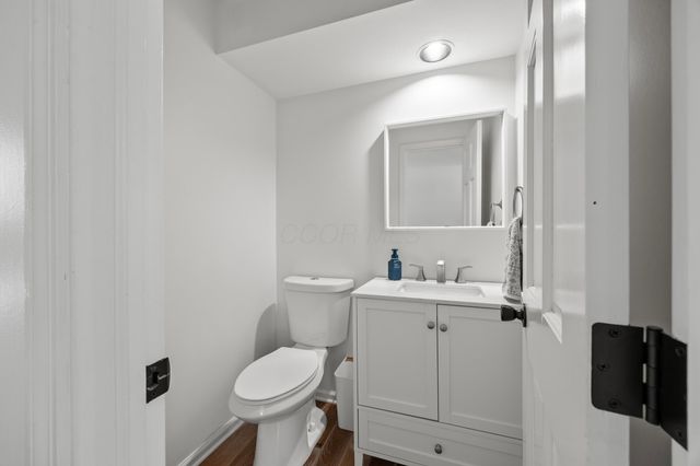 990 Venetian Way, Columbus, OH 43230