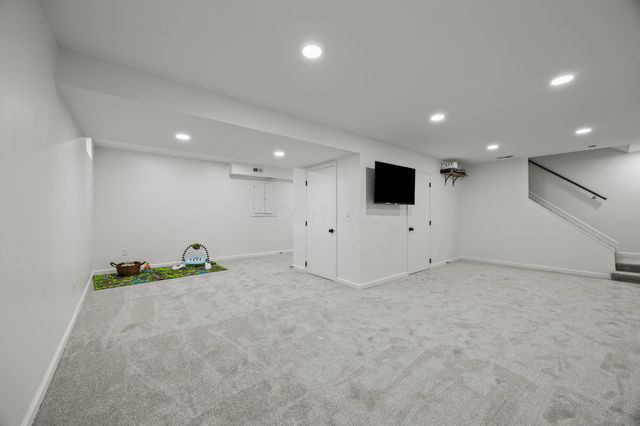 990 Venetian Way, Columbus, OH 43230