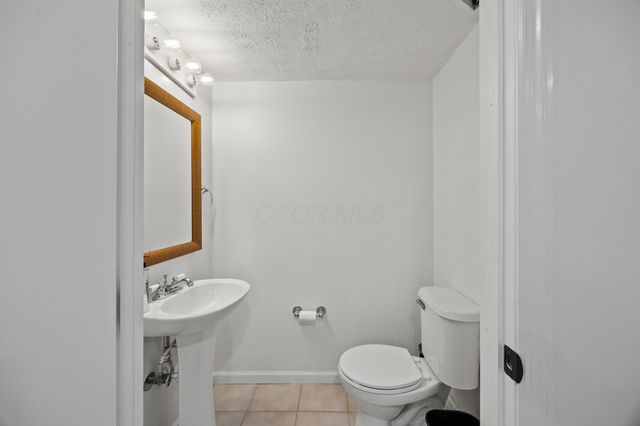 990 Venetian Way, Columbus, OH 43230