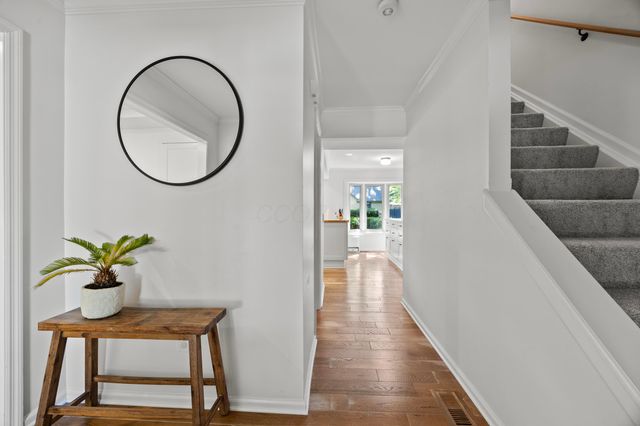 990 Venetian Way, Columbus, OH 43230