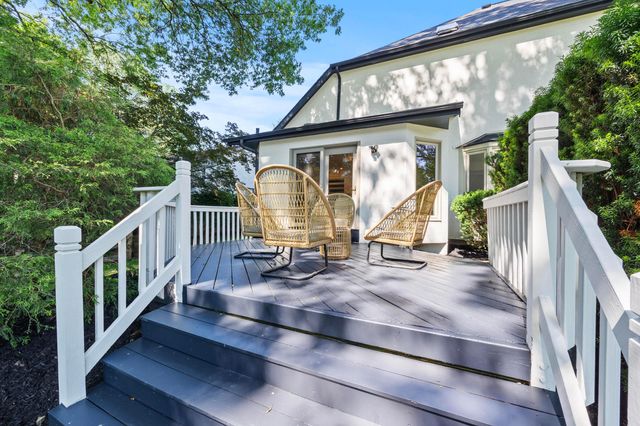 990 Venetian Way, Columbus, OH 43230