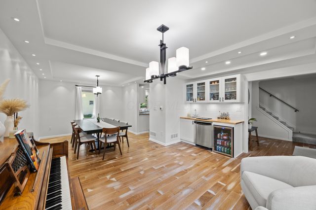 990 Venetian Way, Columbus, OH 43230