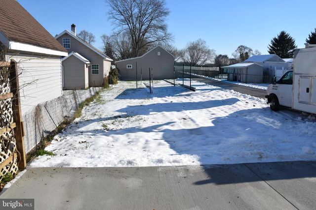 119 N ROBESON ST, Robesonia, PA 19551