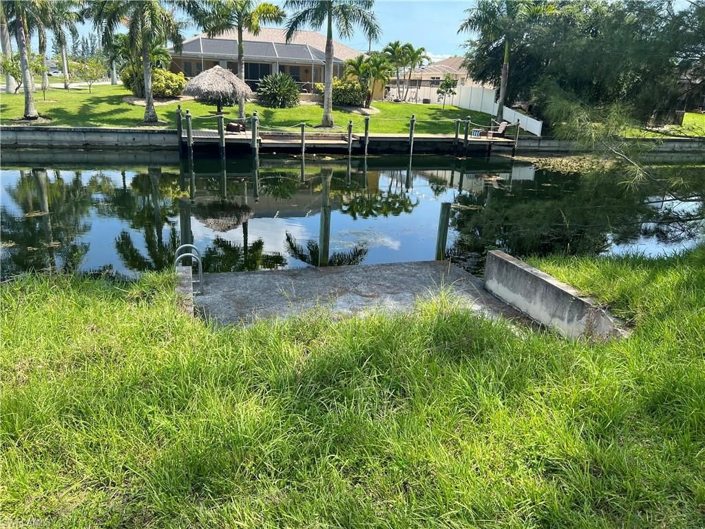 428 SE 13th TER, CAPE CORAL, FL 33990 — photo 2