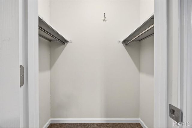 2282 Highland Hill Dr, St Peters, MO 63376