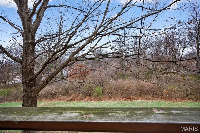 2282 Highland Hill Dr, St Peters, MO 63376