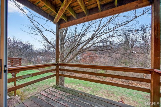 2282 Highland Hill Dr, St Peters, MO 63376