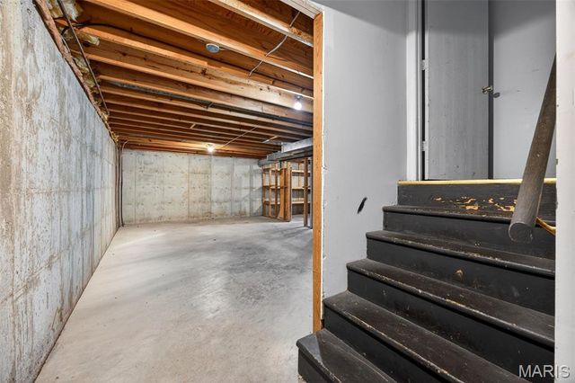 2282 Highland Hill Dr, St Peters, MO 63376