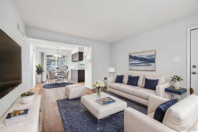 2282 Highland Hill Dr, St Peters, MO 63376